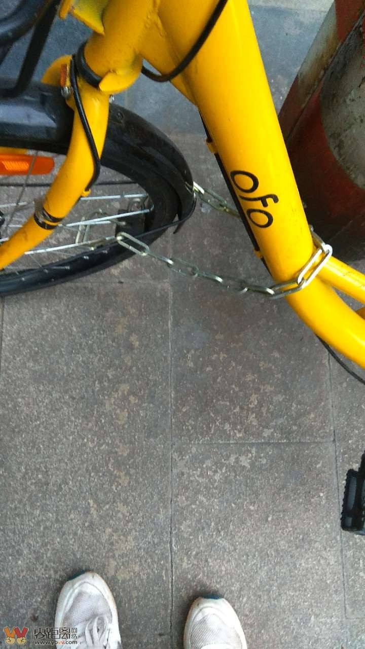 共享单车被锁上如果发现共享单车被锁上，可以尝试以下做法