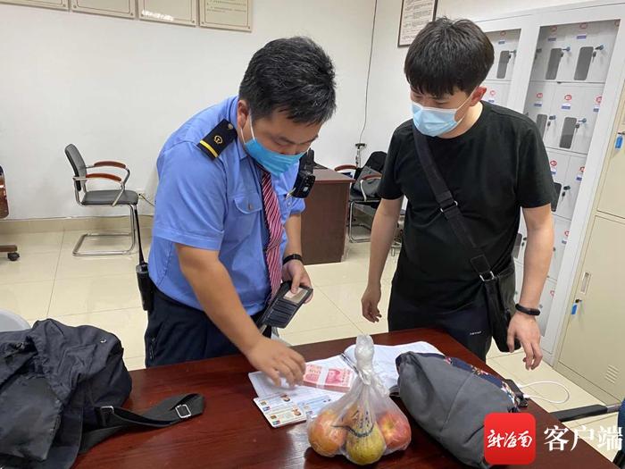 在高铁站捡到东西交给谁高铁站捡到物品应该如何处理？交给谁负责？